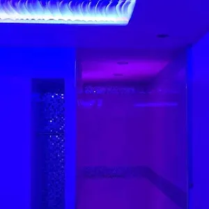 https://roomlagon.hotels-rhonealpes.com
